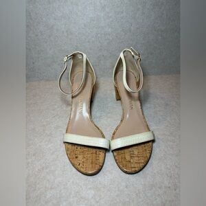 Stuart Weitzman Simple White Cream Patent Leather Cork Block Heels Sandal SZ 9
